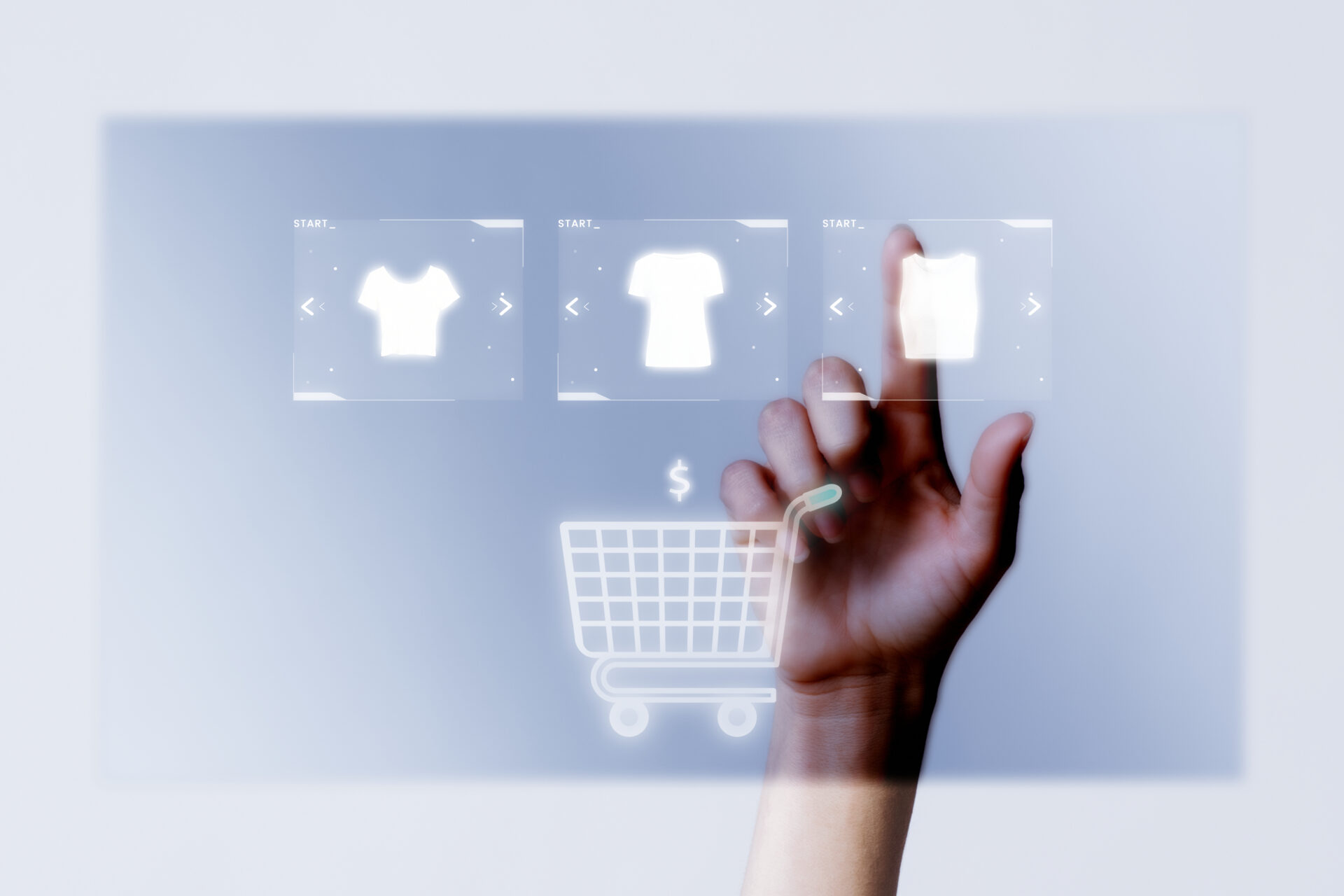 Personne ajoutant des vêtements à son panier, gros plan pour une campagne d'achat en ligne. Cieblink sur ordinateur pour passer un bon de commande, faire la gestion des fournisseurs et optimiser le processus d'achat